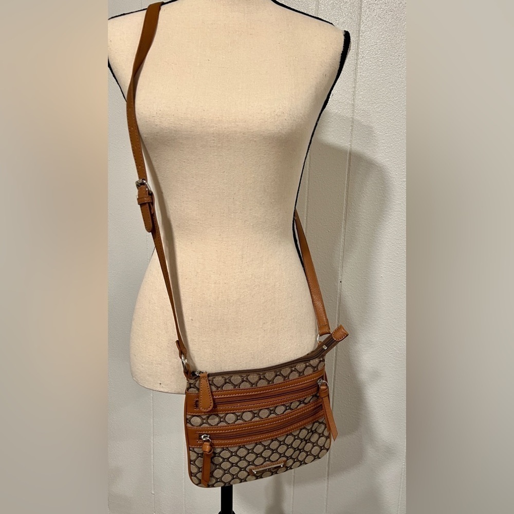 3/$25🎈Nine West crossbody purse - Picture 1 of 6